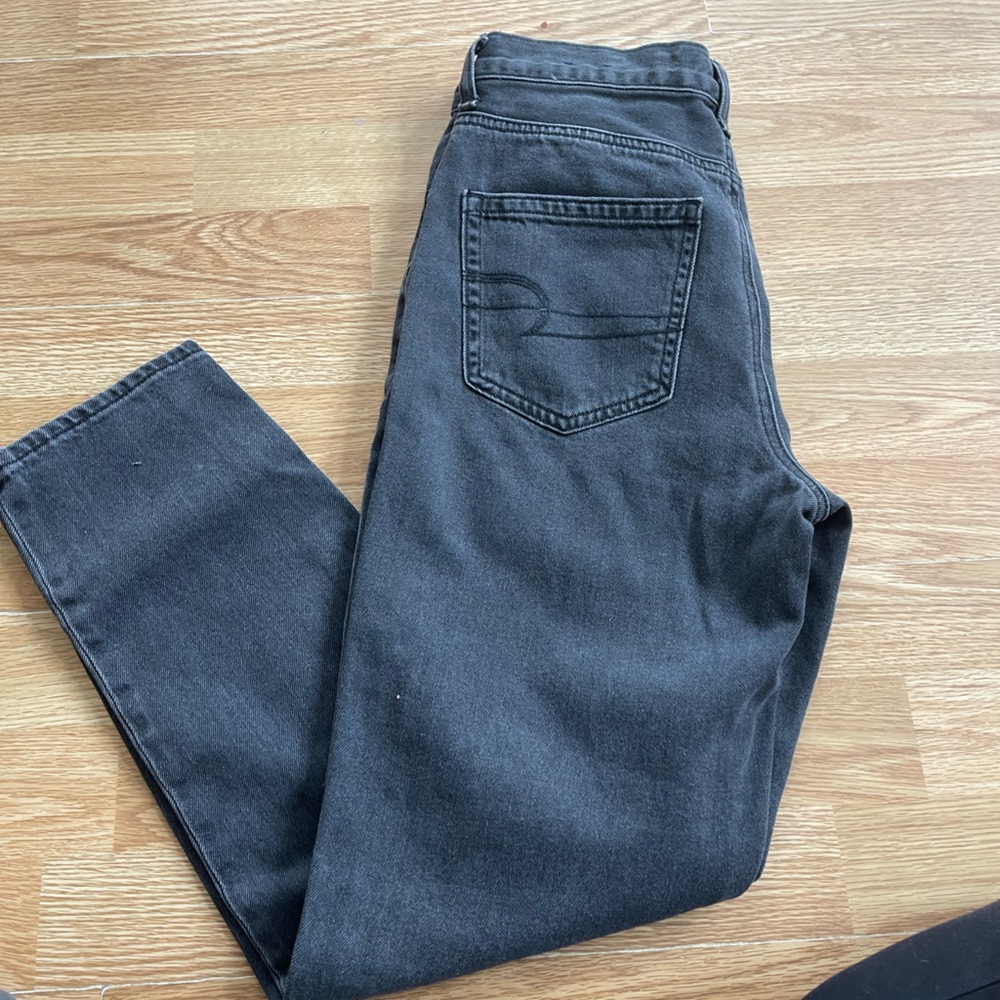 American eagle mom jeans